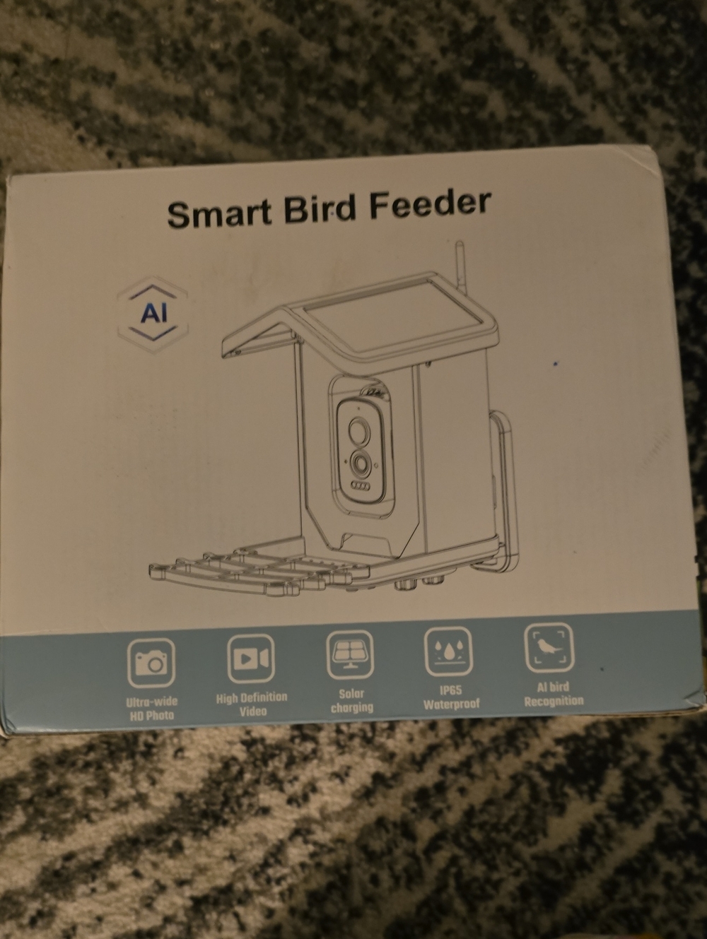 Smart Bird Feeder with Camera - White and Blue
